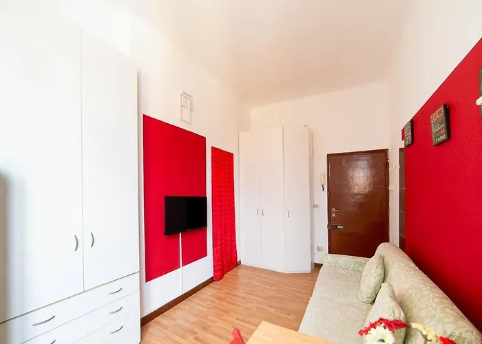 Hbhall Navigli 21 Milan, Italy