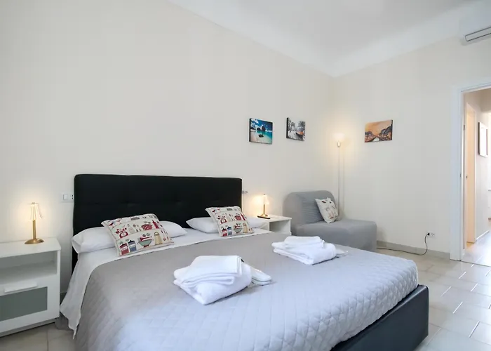 Garibaldi Isola Apartments - 80M From Garibaldi Station & 10Min From Centrale Station Milan, Italy